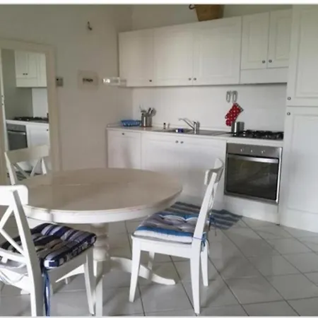 In Les Sables Noirs Вулкано